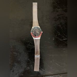 Men’s Timex Q reissue. Stainless Steel with Pepsi bezel.